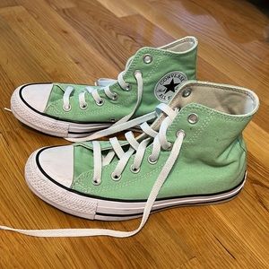 Pastel green converse